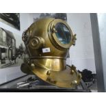 Diver's helmet