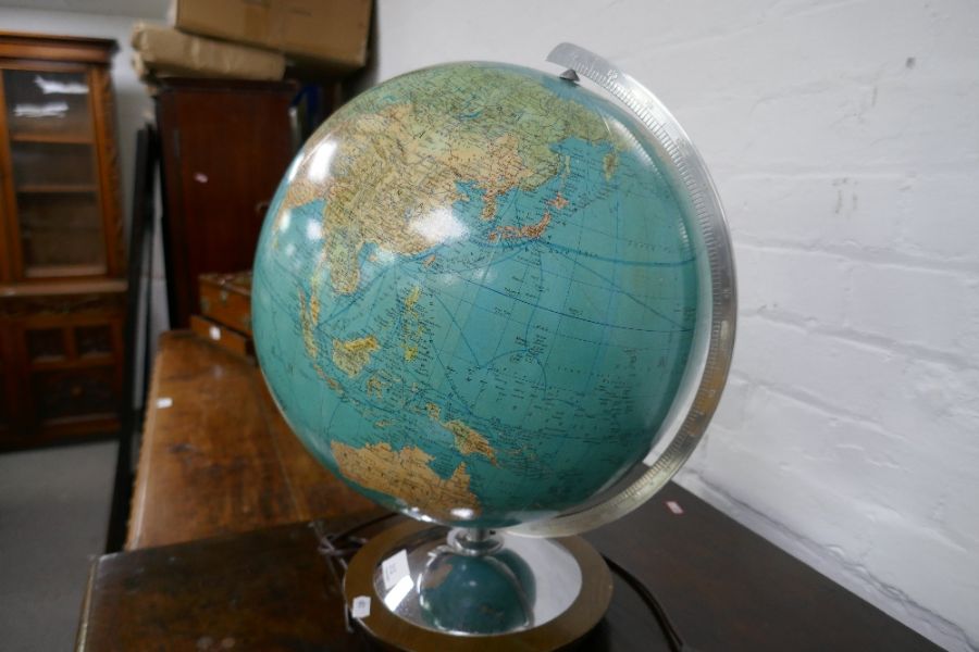 A vintage illuminated Columbus Duo Globe, made in Germany, on circular base, height 43cms - Image 2 of 3