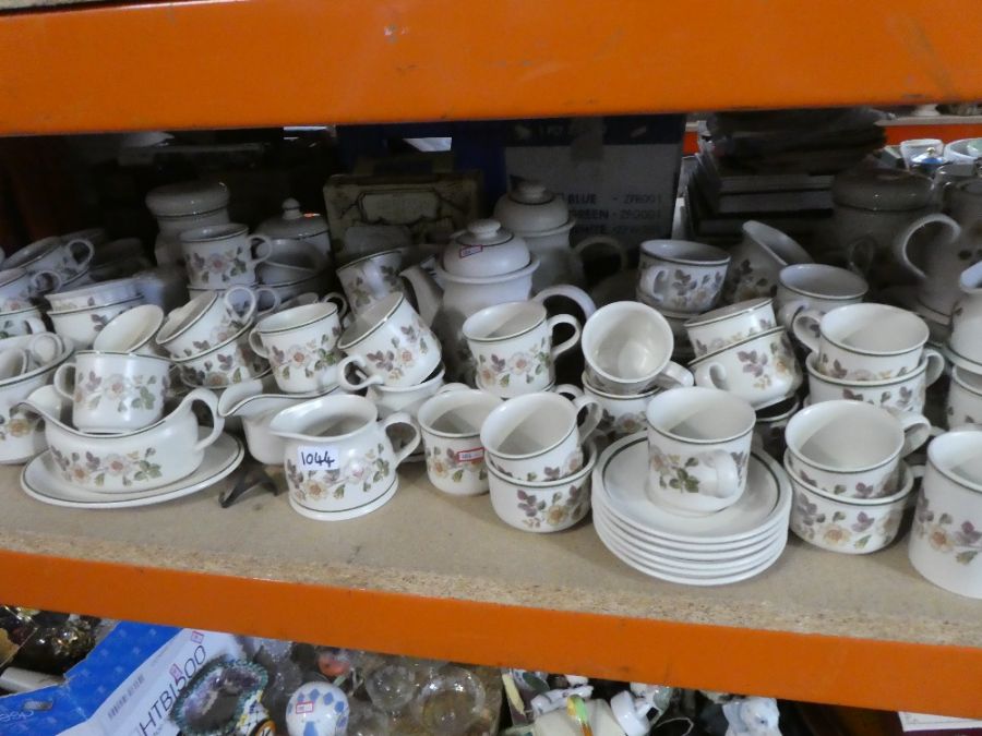 A very large quantity of Autumn Leaves English pottery teaware to include many cups, saucers, plates - Image 3 of 3