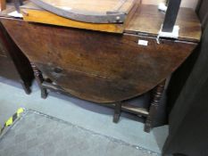 Antique oak oval gateleg table