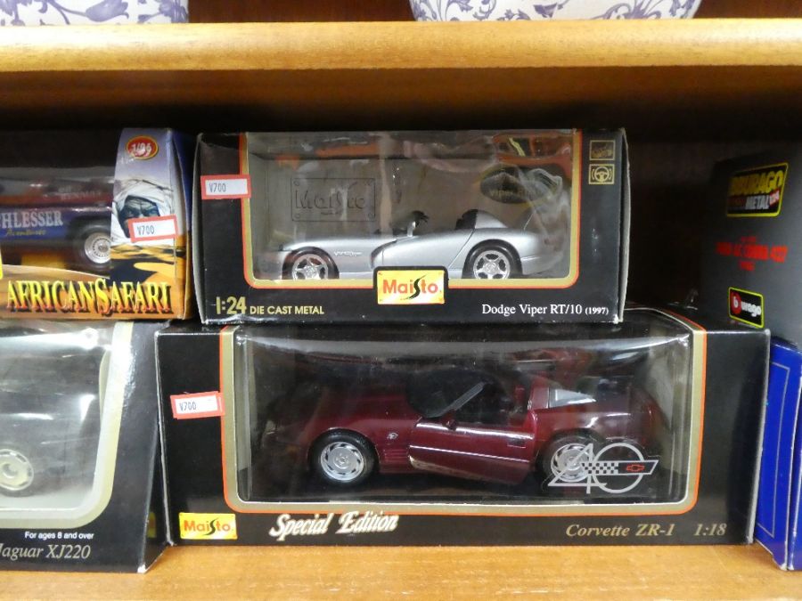 Boxed die cast model cars to include Corvette, Jaguar, Ford, Citroen, etc - Image 3 of 3
