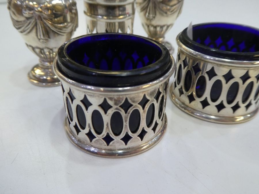 A pierced pair of two silver salts with Bristol blue inset, and a pair of decorative, pretty and orn - Image 2 of 7