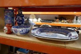 Quantity of blue and white oriental china to include ginger jars, charger, bowls, serving dish, etc