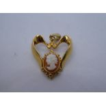 9ct yellow gold heart shaped cameo set pendant, marked 375, 3cm length, 4.9g approx