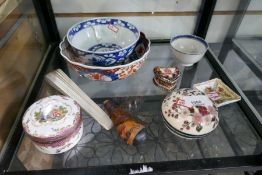 A small quantity of china items to include oriental bowls, painted trinket boxes one being Royal Cro