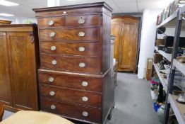 Georgian mahogany chest on chest having 2 short and 6 long drawers on bracket feet, 117cm wide