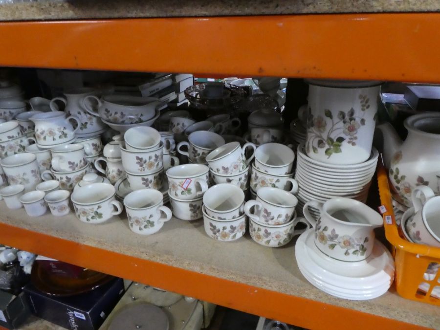 A very large quantity of Autumn Leaves English pottery teaware to include many cups, saucers, plates - Image 2 of 3