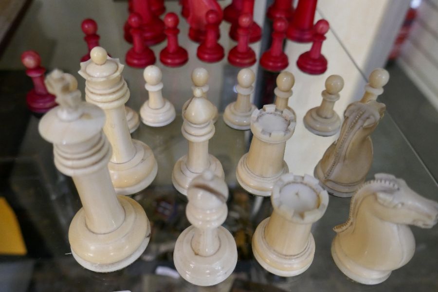 An early 20th century ivory chess set - Image 2 of 2