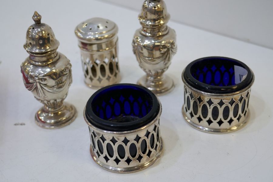 A pierced pair of two silver salts with Bristol blue inset, and a pair of decorative, pretty and orn - Image 5 of 7