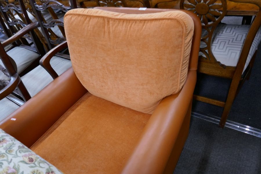 A modern orange leather and fabric armchair - Image 5 of 9