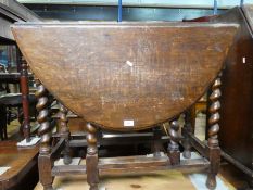 Antique oak gateleg table