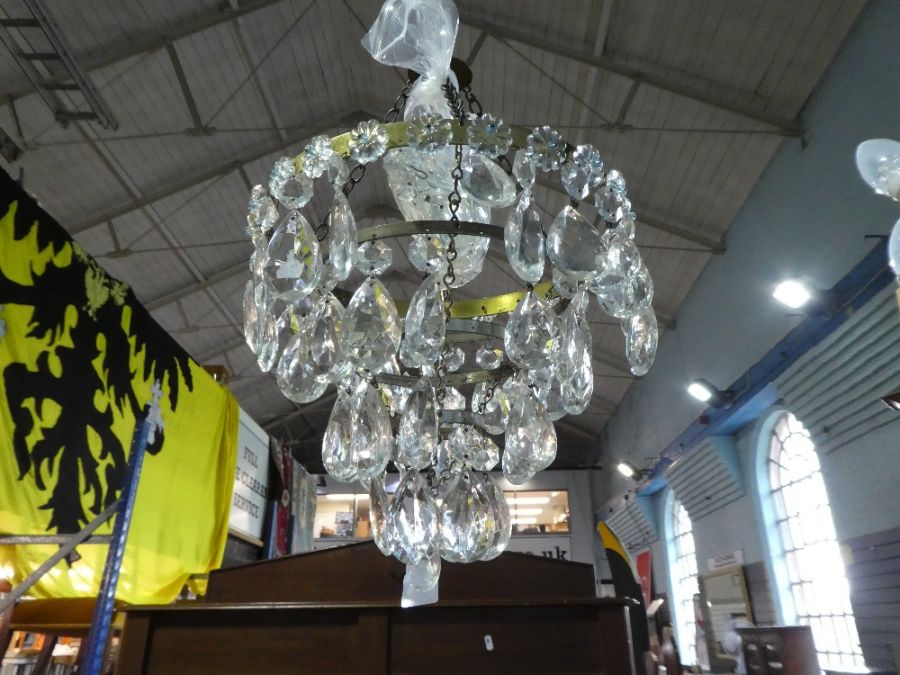 A hanging glass chandelier - Image 3 of 3