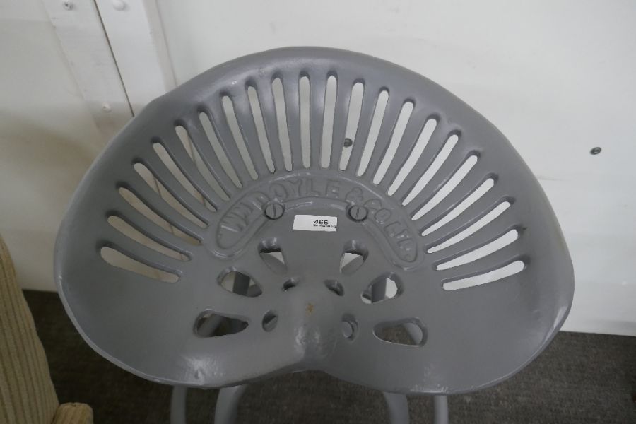 Heavy tractor stool - Image 2 of 6