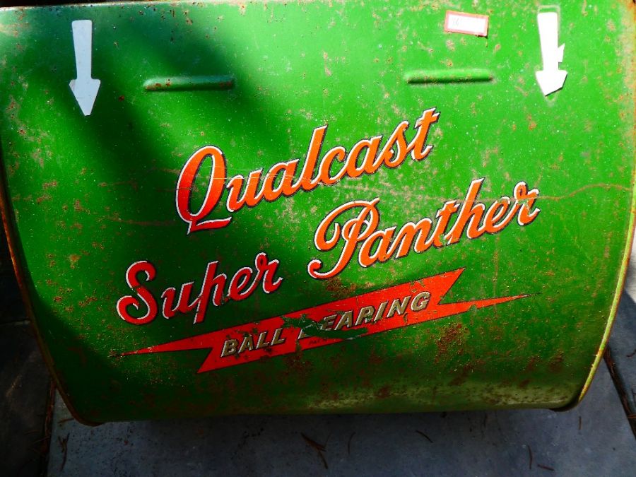 Qualcast Super Panther push along mower, with grass catcher - Image 4 of 10
