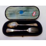 A nice high quality Victorian cased silver spoon and fork hallmarked Exeter 1880 Josiah Williams and