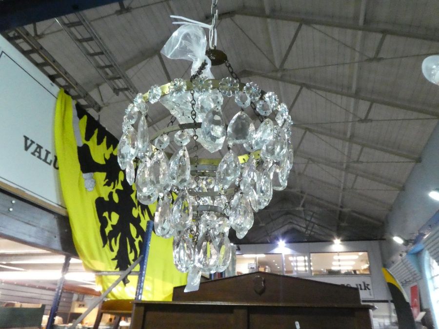 A hanging glass chandelier - Image 2 of 3