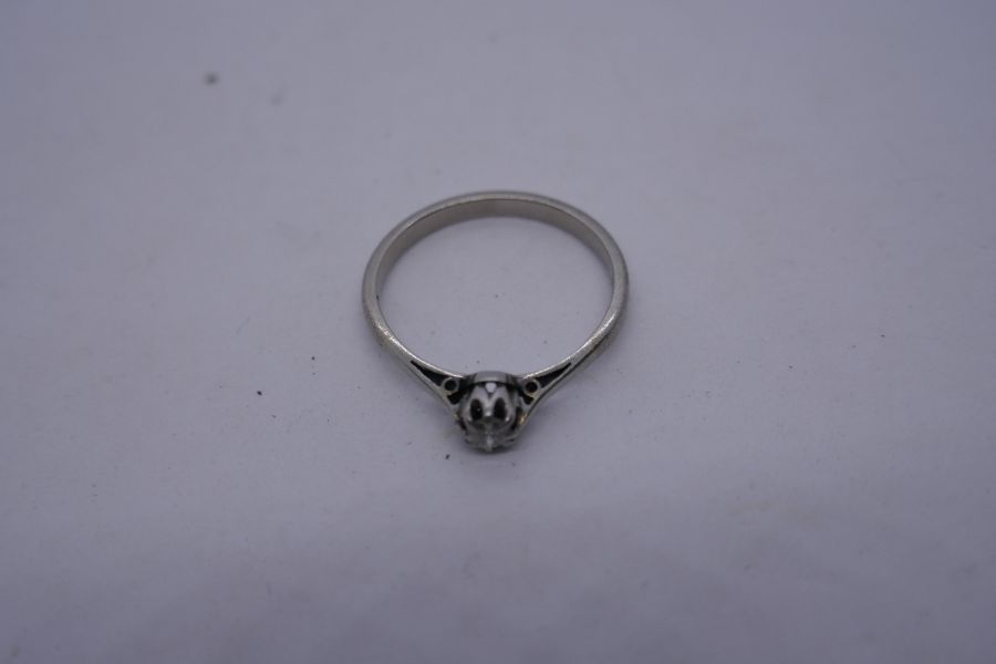 Vintage 18ct white gold solitaire diamond ring, approx 0.10 carat, marked 18ct, 2.2g approx - Image 3 of 3