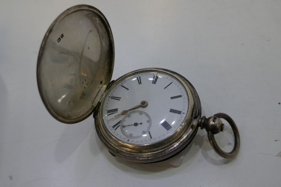 An Edwardian silver frame case holder with a large pocket watch/desk watch hallmarked London 1902 Wi - Image 4 of 10