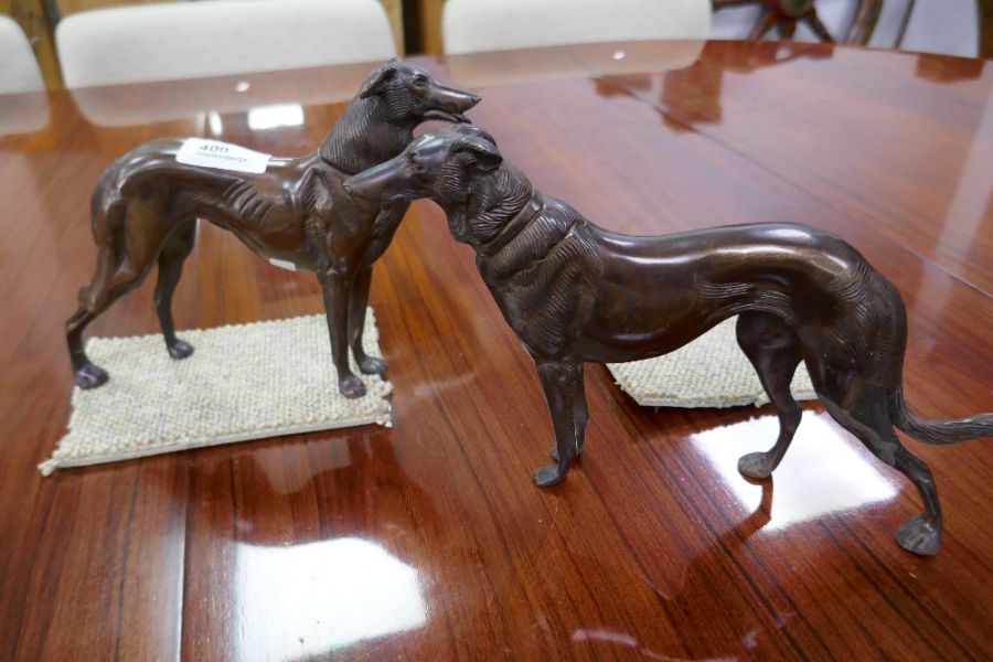 Bronze statue of a pair of dogs - Image 2 of 2