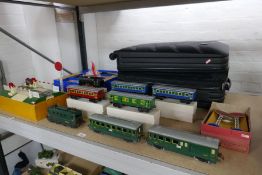 'O' gauge French Hornby part boxed train set, JEP rail crossing and other train set with other rail