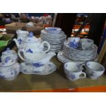 A quantity of Spode Fontaine tableware