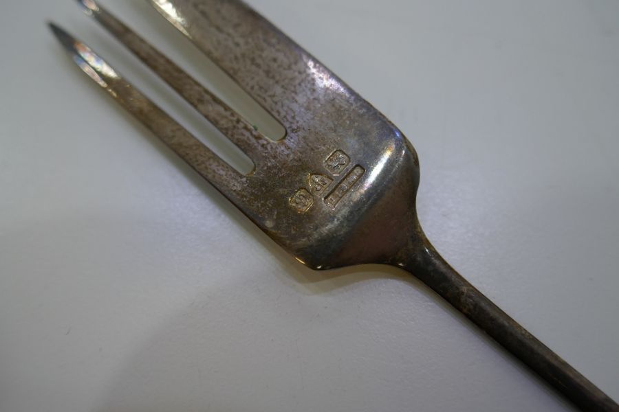 A silver pair of tongs hallmarked Dublin 1813, Samuel Neville. With a cased set of 6 silver cake for - Image 3 of 3