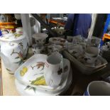 Quantity of Royal Worcester Evesham tea and dinnerware