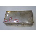 A large cigarette box with engraved message and a cartouche with Si Vis Pacem Para Bellum, meaning i