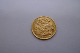 22ct gold half sovereign, dated 1914, Young George and George and The Dragon, initials BM