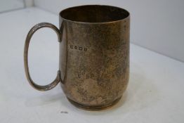 An Edwardian silver very heavy tankard hallmarked Birmingham 1906, George Nathan and Ridley Hayes. W