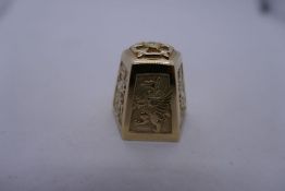 Unique 9ct yellow gold pentagonal thimble, commemorating H.M. the Queen's Golden Jubilee, hand engra