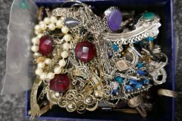 Box of silver and other jewellery, hardstone jewellery etc