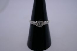 Vintage 18ct and platinum Solitaire ring, slight illusion setting, approx 0.20 points with platinum