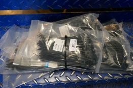 Assortment of cable ties(8)