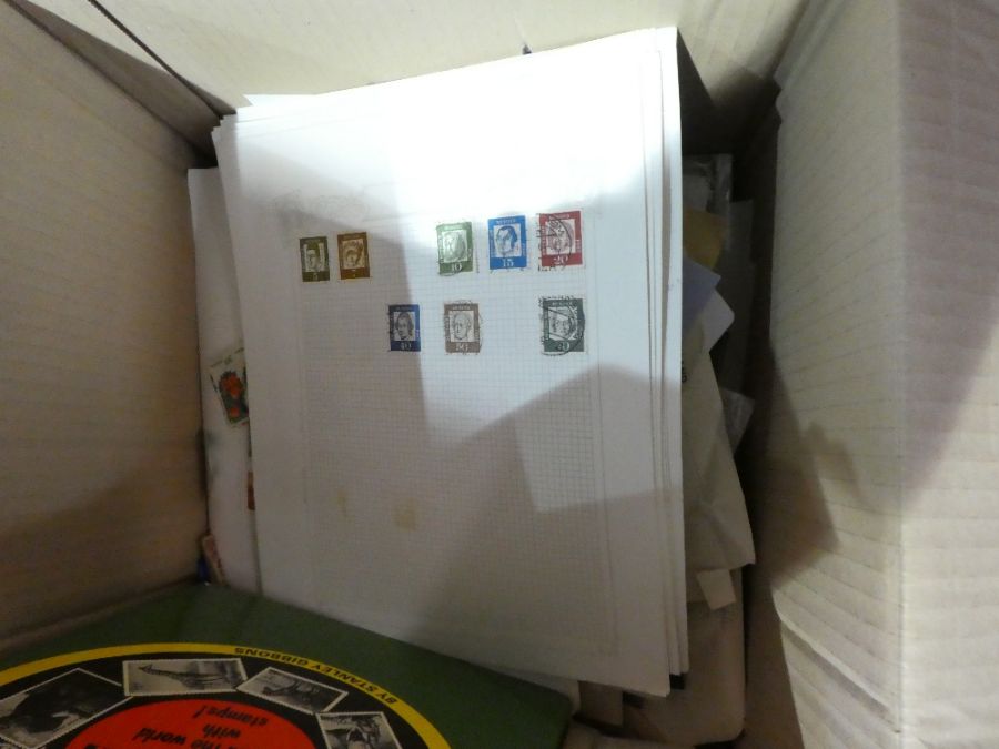 Box of World Stamps covers on pages and loose examples - Image 2 of 5