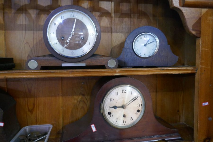 A quantity of 1930s mantel clock and a short case example - Image 2 of 4