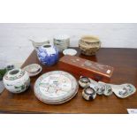 A quantity of oriental items, mainly Chinese