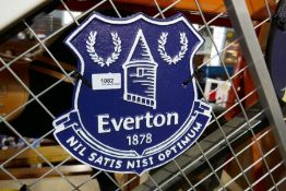 Everton sign