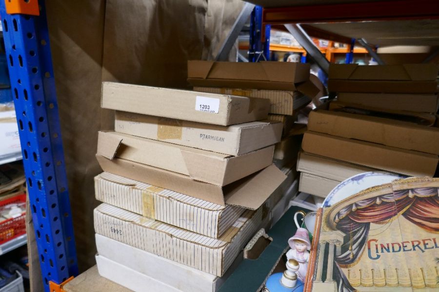 Three boxes containing collectors plates of various themes etc. - Image 9 of 10