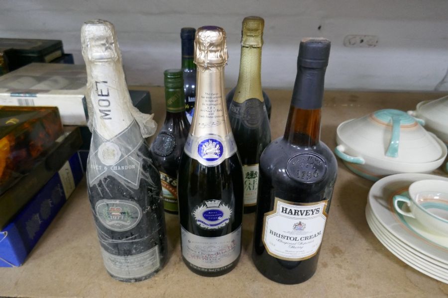 A bottle of MOET Champagne for the silver Jubilee 1977 and six other bottles of alcohol