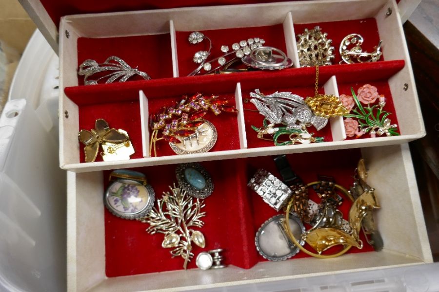 Two boxes of silver plate, costume jewellery and similar - Image 3 of 4