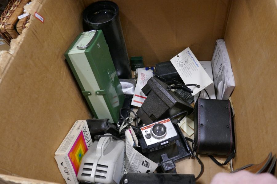 Box of photograph equipment - Image 5 of 5