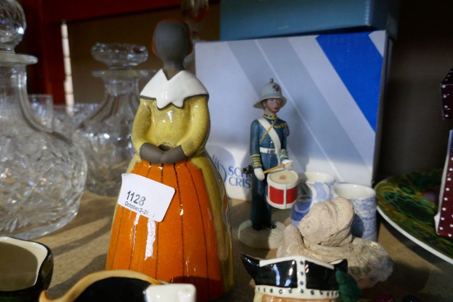 A selection of vintage china and figures etc, including small Royal Doulton Toby jugs, etc - Image 7 of 8