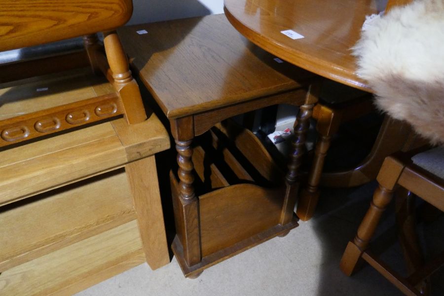 A modern oak TV unit and two other items - Image 3 of 8