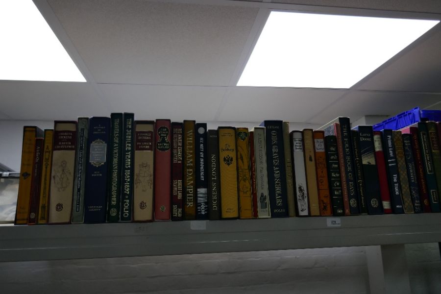 A quantity of Folio society publications approx. 140 - Image 2 of 5