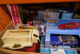 A box of mixed Die Cast cars, mainly boxed by various manufacturers, including a model boat by V I m