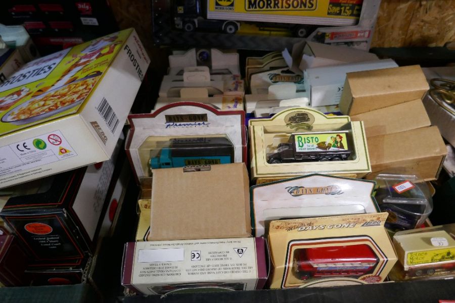 Two boxes of boxed model vehicles etc - Image 3 of 3