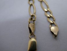 9ct yellow gold Figaro design neck chain, 67cm in length, 13g approx.