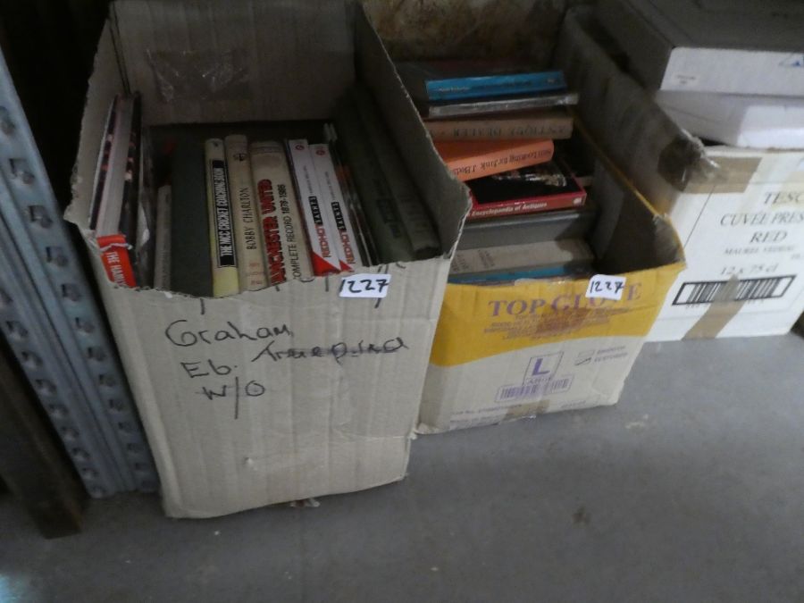 Three boxes of books including woodworking and antique furniture etc. - Image 6 of 10