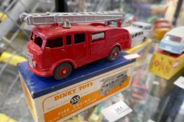 Dinky 555 fire engine very good in good box